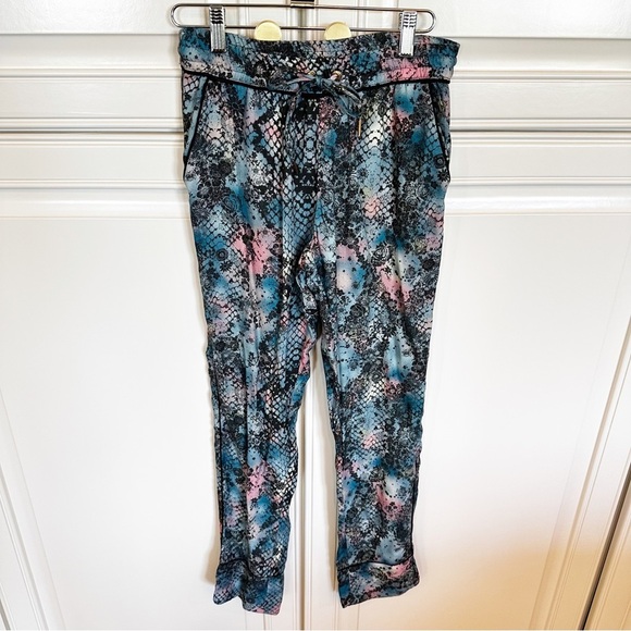 Zadig & Voltaire Women’s Parone Python Flower Pants Multi Camou Rare HTF Blogger - Picture 7 of 13